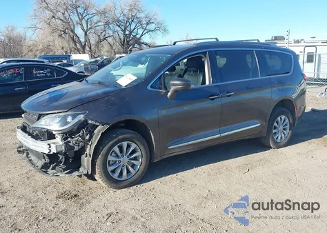 2018 Chrysler Pacifica Touring L z USA, uszkodzony, nr VIN 2C4RC1BG4JR306673